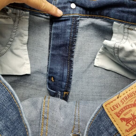 Levis Shorts Womens 32 Blue Stretch Denim Classic Bermuda Jorts - Picture 11 of 16